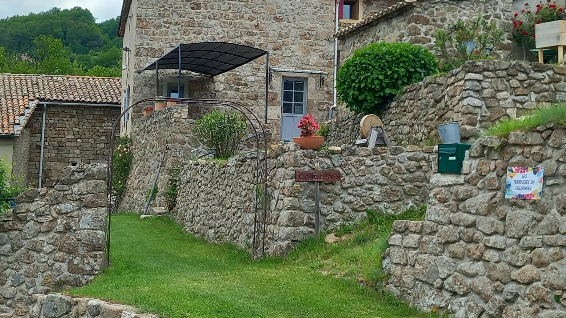 Bed and Breakfast Les Terrasses De Collanges Saint-Pierre-de-Colombier