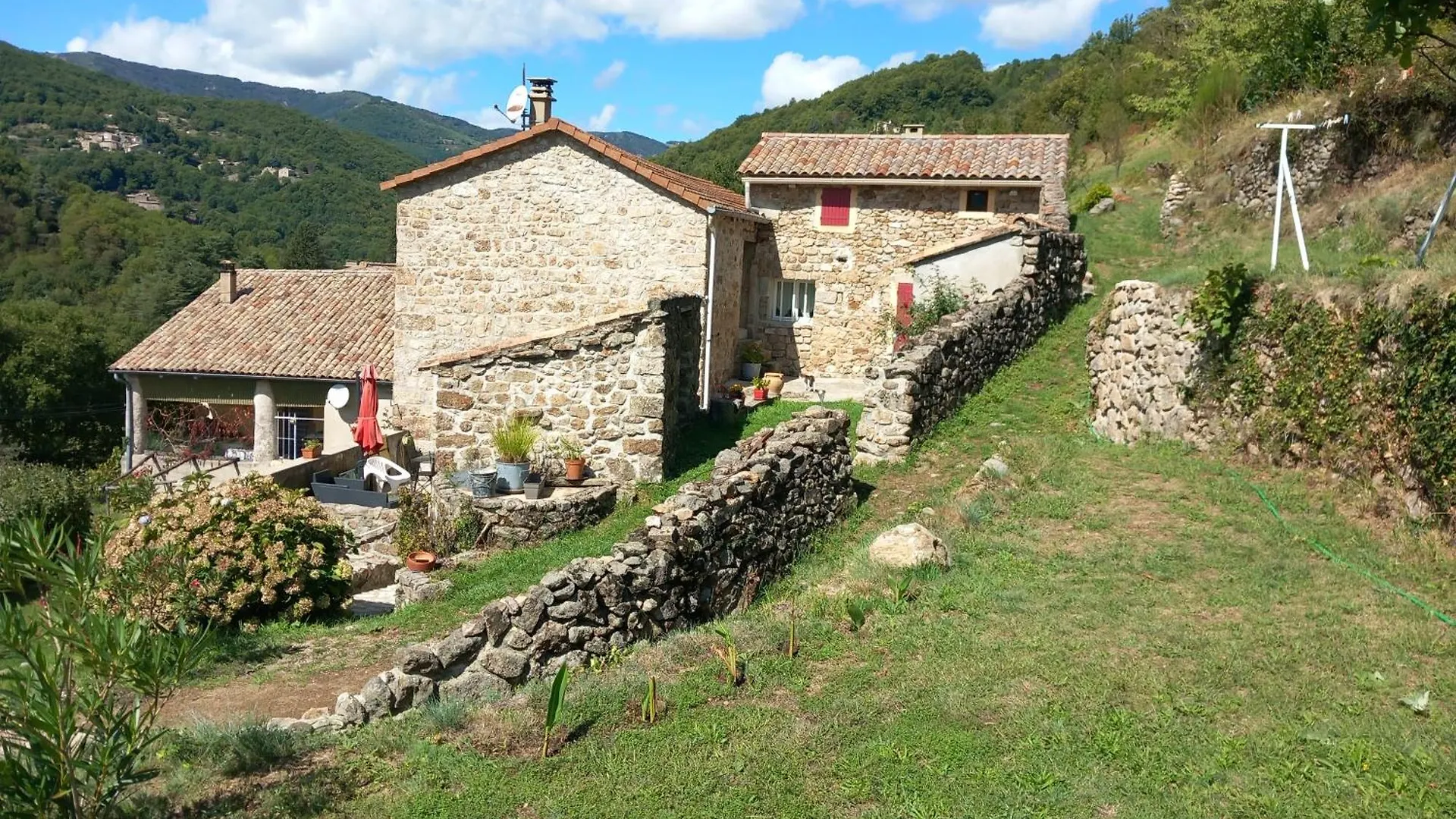 Bed and Breakfast Les Terrasses De Collanges Saint-Pierre-de-Colombier